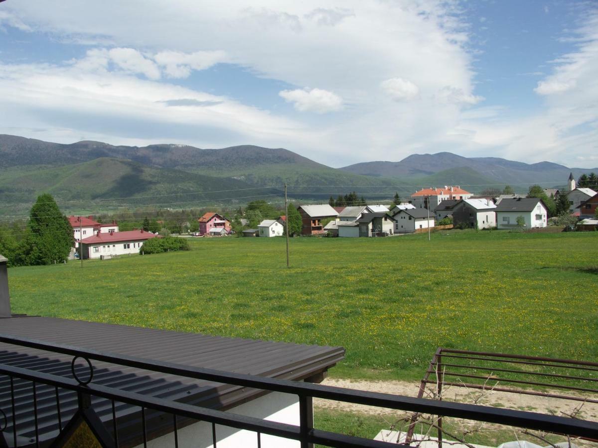 Apartments Zegarac House Korenica Exterior foto